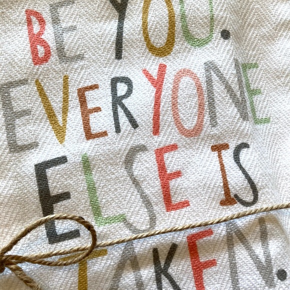 🎉HP!🎉 NWT Tea Towel - Picture 3 of 6